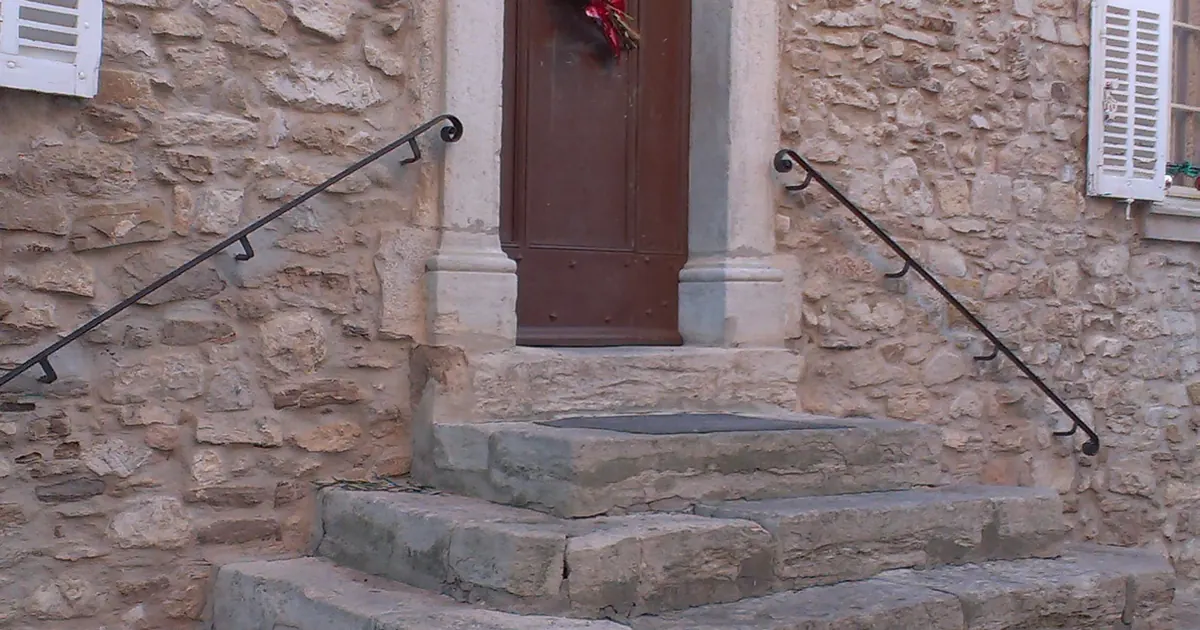 Diagnostic plomb (CREP) à Le Castellet : bâti ancien et obligations — Le Castellet